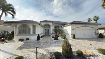 3763 Oak Ridge Cir in Weston, FL - Building Photo