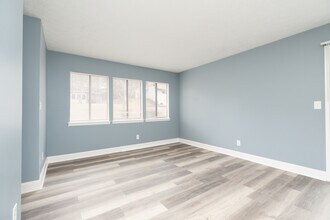 7560 Taylor Rd, Unit #20 in Riverdale, GA - Foto de edificio - Building Photo