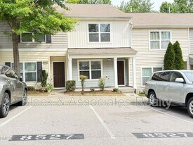8527 Quarton Dr in Raleigh, NC - Building Photo