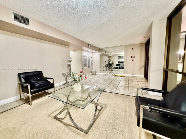 2761 Taft St in Hollywood, FL - Building Photo - Building Photo