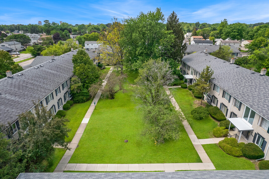 Cambridge Square Apartments Photo