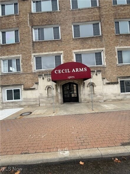13671 Euclid Ave in East Cleveland, OH - Foto de edificio - Building Photo