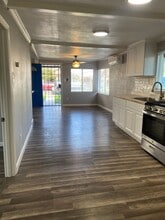 837 E Evening Glow Ave in Reedley, CA - Building Photo - Building Photo