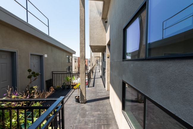 1130 65th St in Oakland, CA - Building Photo - Building Photo
