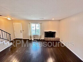 9610 Hefner Village Blvd in Oklahoma City, OK - Building Photo - Building Photo