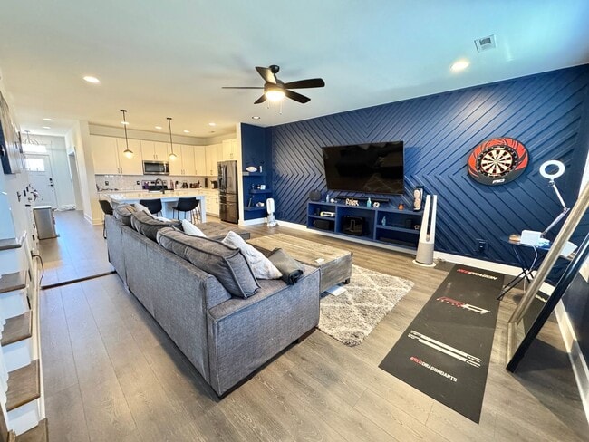 2079 Oakwood Ave in Nashville, TN - Building Photo - Building Photo