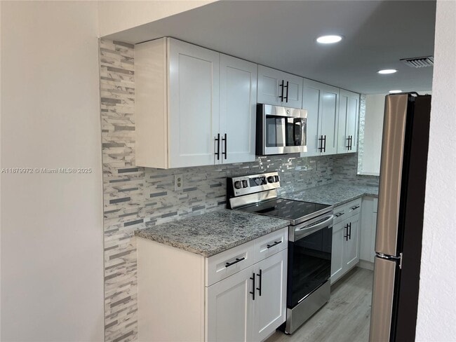 2961 SW 87th Ave, Unit 314 in Davie, FL - Building Photo - Building Photo