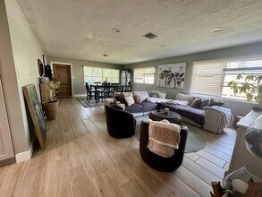 335 Bellaire Dr in Cocoa, FL - Building Photo - Building Photo