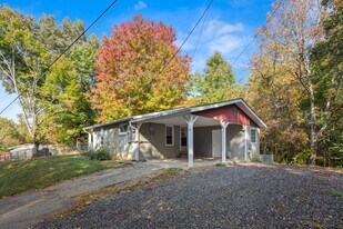56 Harrison Hill Rd in Swannanoa, NC - Building Photo