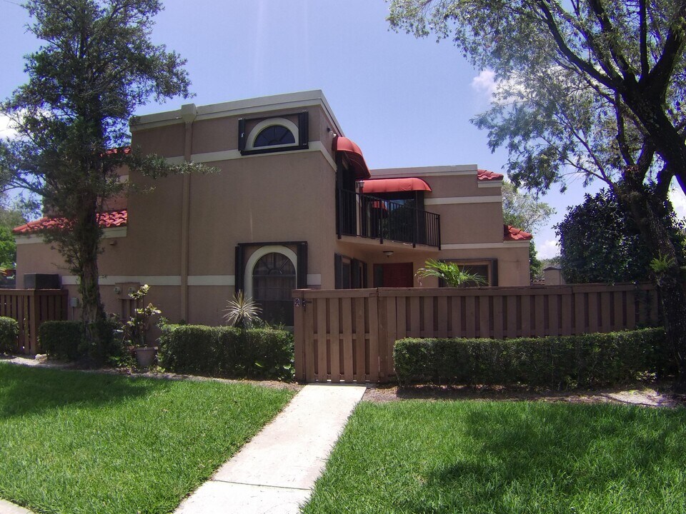 8116 Severn Dr in Boca Raton, FL - Foto de edificio