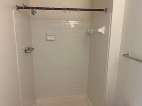 4351 Pembrook Village Dr, Unit 41 in Alexandria, VA - Building Photo - Building Photo