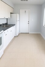 4060 SW 58th Terrace in Davie, FL - Building Photo - Building Photo