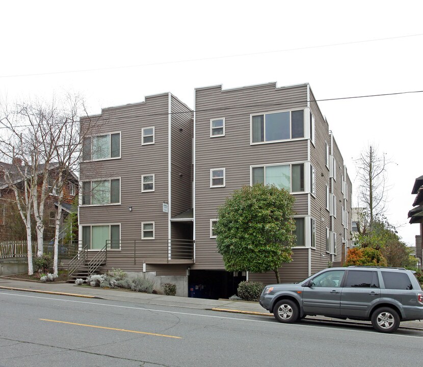 Wallingford On the Ave in Seattle, WA - Foto de edificio