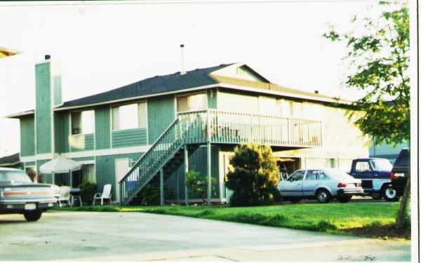 914 30th St NE in Auburn, WA - Building Photo