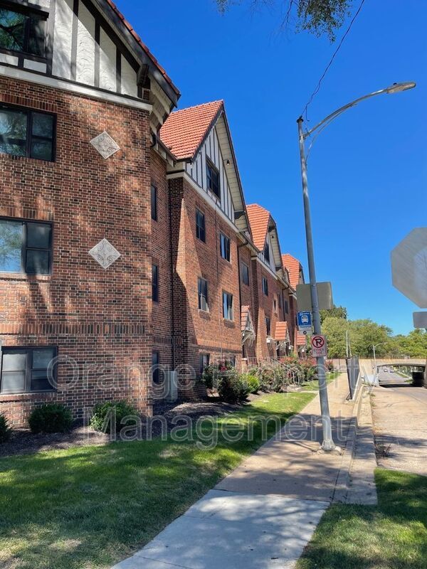 property at 3306 Burt St