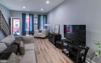 2262 N Bouvier St in Philadelphia, PA - Building Photo - Building Photo