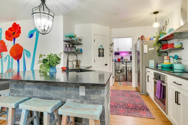 1208 E 3rd St in Georgetown, TX - Building Photo - Building Photo