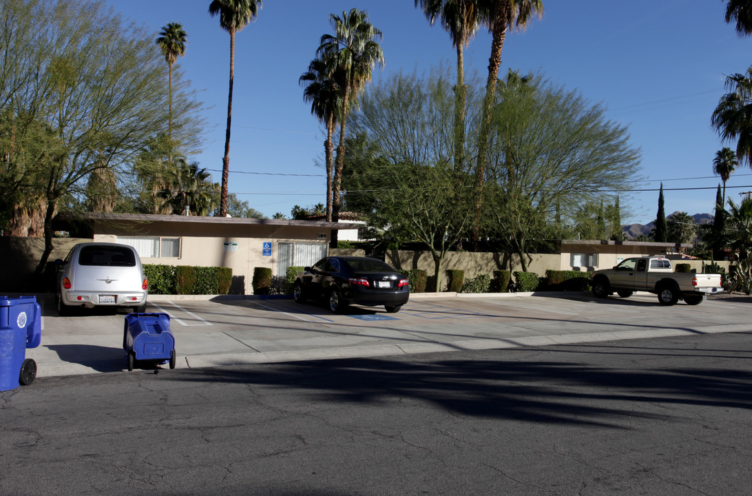 584-590 S Calle Palo Fierro in Palm Springs, CA - Building Photo