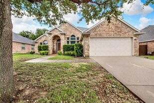 4011 Alamo Dr in Mansfield, TX - Building Photo