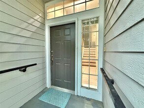 105 S Spiral Vine Cir in The Woodlands, TX - Building Photo - Building Photo