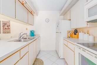 2410 24th Ct in Jupiter, FL - Building Photo - Building Photo