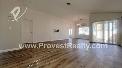 11229 Pleasant Hills Dr in Apple Valley, CA - Building Photo - Building Photo