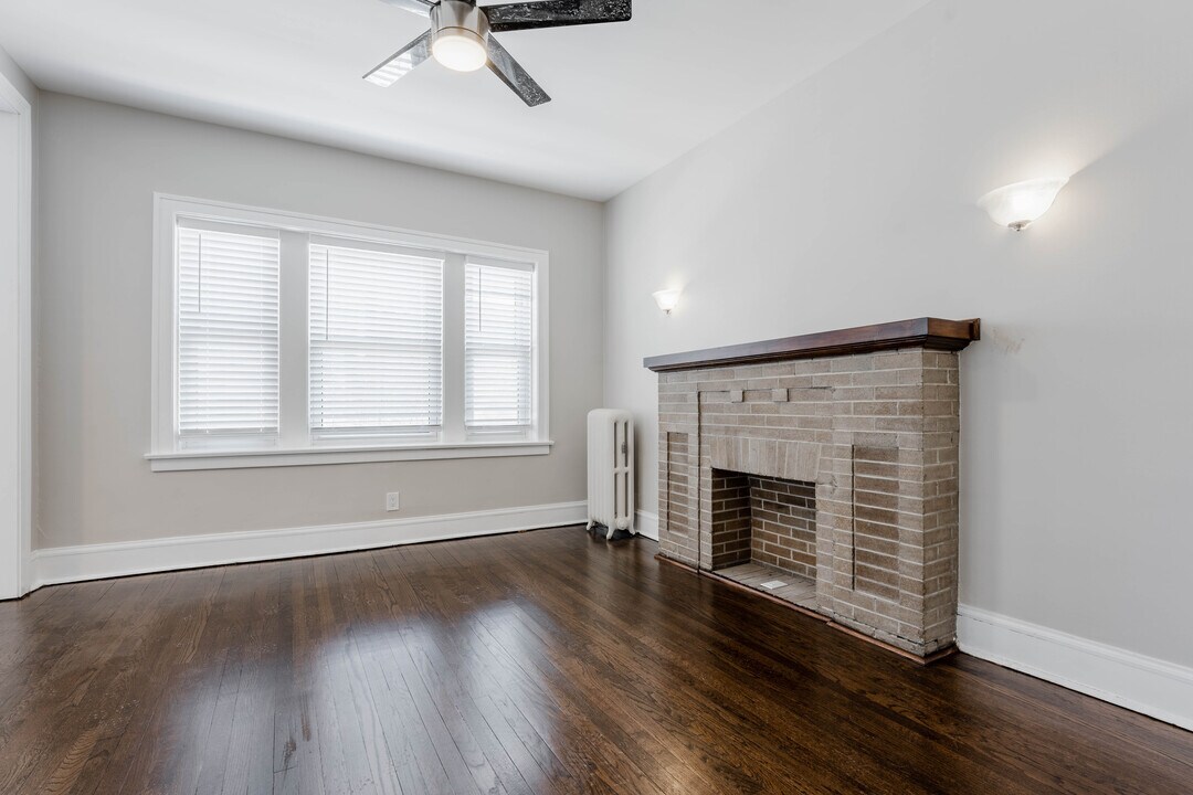 5306 N Ashland Ave, Unit 2 in Chicago, IL - Building Photo