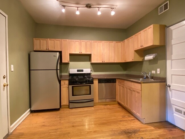 3806 N Fremont St in Chicago, IL - Building Photo - Building Photo