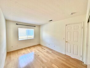 10422 Scripps Poway Pkwy in San Diego, CA - Building Photo - Building Photo