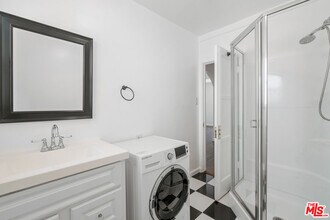 917 7th St in Santa Monica, CA - Building Photo - Building Photo