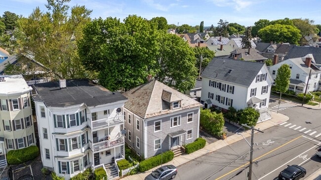 14 Forest Ave, Unit 2