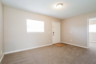 5664 Hillman Dr in Jacksonville, FL - Foto de edificio - Building Photo