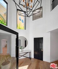 4811 Roma Ct in Los Angeles, CA - Foto de edificio - Building Photo