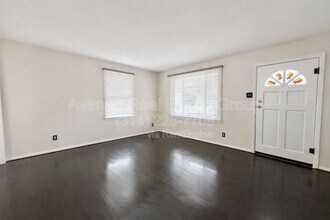 449 Crest Ave in Kirkwood, MO - Building Photo - Building Photo