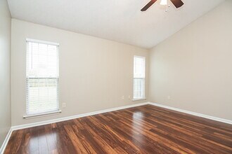1813 Cherry Creek Dr in Southaven, MS - Building Photo - Building Photo