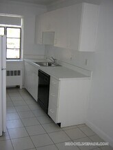 86 St Paul St, Unit 2 in Brookline, MA - Building Photo - Building Photo