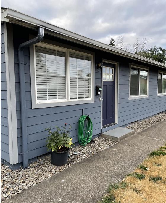 1206 Hill St SE in Albany, OR - Building Photo