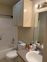 121 Ramon Cardenas Dr, Unit B in Del Rio, TX - Building Photo - Building Photo