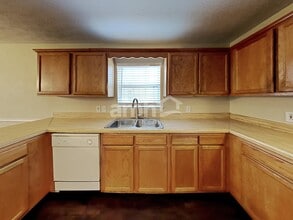 7411 Meadowwood Way in Fairview, TN - Foto de edificio - Building Photo