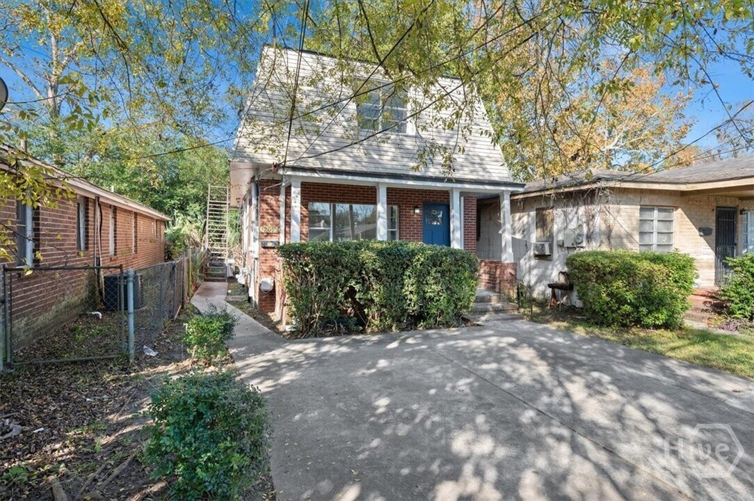 3205 Bulloch St in Savannah, GA - Building Photo