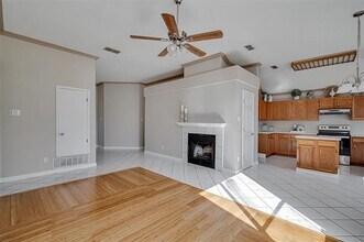 5803 Lakeway Ct in Arlington, TX - Building Photo - Building Photo