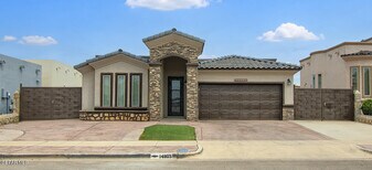 14805 Holly Springs in El Paso, TX - Building Photo