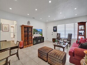 281 NE 112th St, Unit 1 in Miami, FL - Building Photo - Building Photo