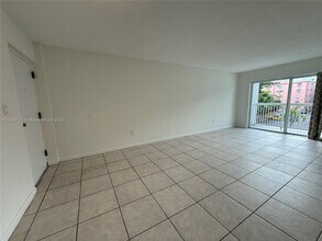 2920 SW 28th Terrace in Miami, FL - Building Photo - Building Photo