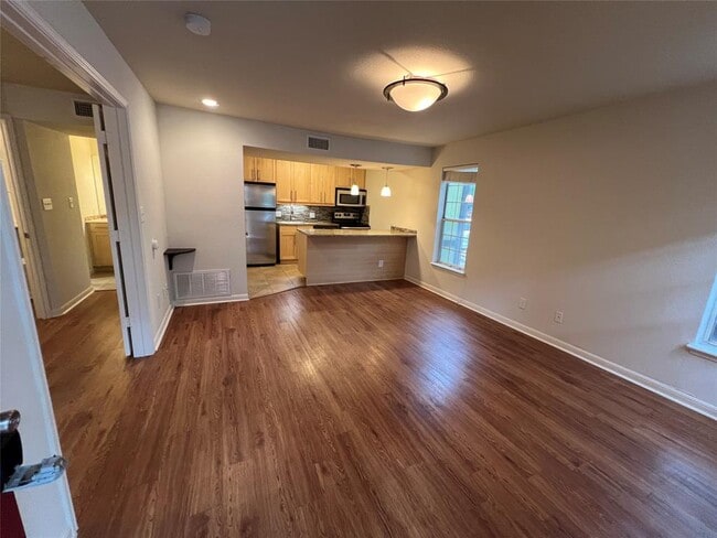 property at 7685 Northcross Dr