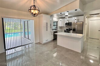 528 SE 32nd Terrace in Cape Coral, FL - Building Photo - Building Photo