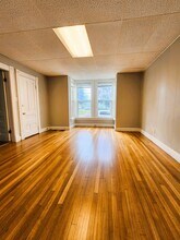 352 8th St E, Unit 1 in Winona, MN - Building Photo - Building Photo