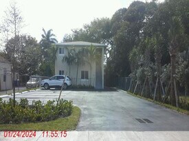 816 NW 3rd St in Fort Lauderdale, FL - Building Photo