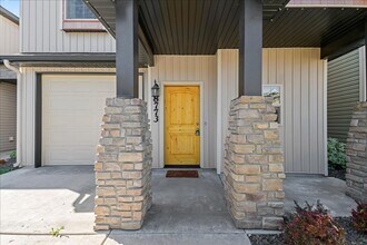8773 W Evening Star Ln in Boise, ID - Building Photo - Building Photo