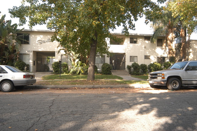 Starlite Apartments in Upland, CA - Building Photo - Building Photo